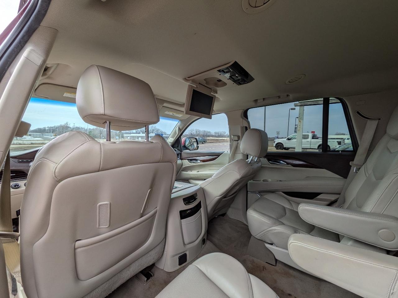 Cadillac Escalade 4WD 4dr Luxury Collection 2016