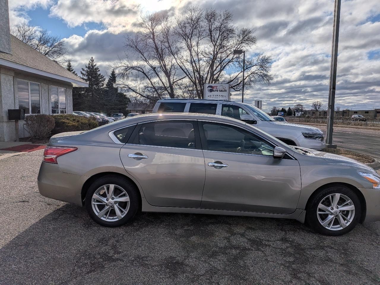 Nissan Altima 4dr Sdn I4 2.5 SL 2013