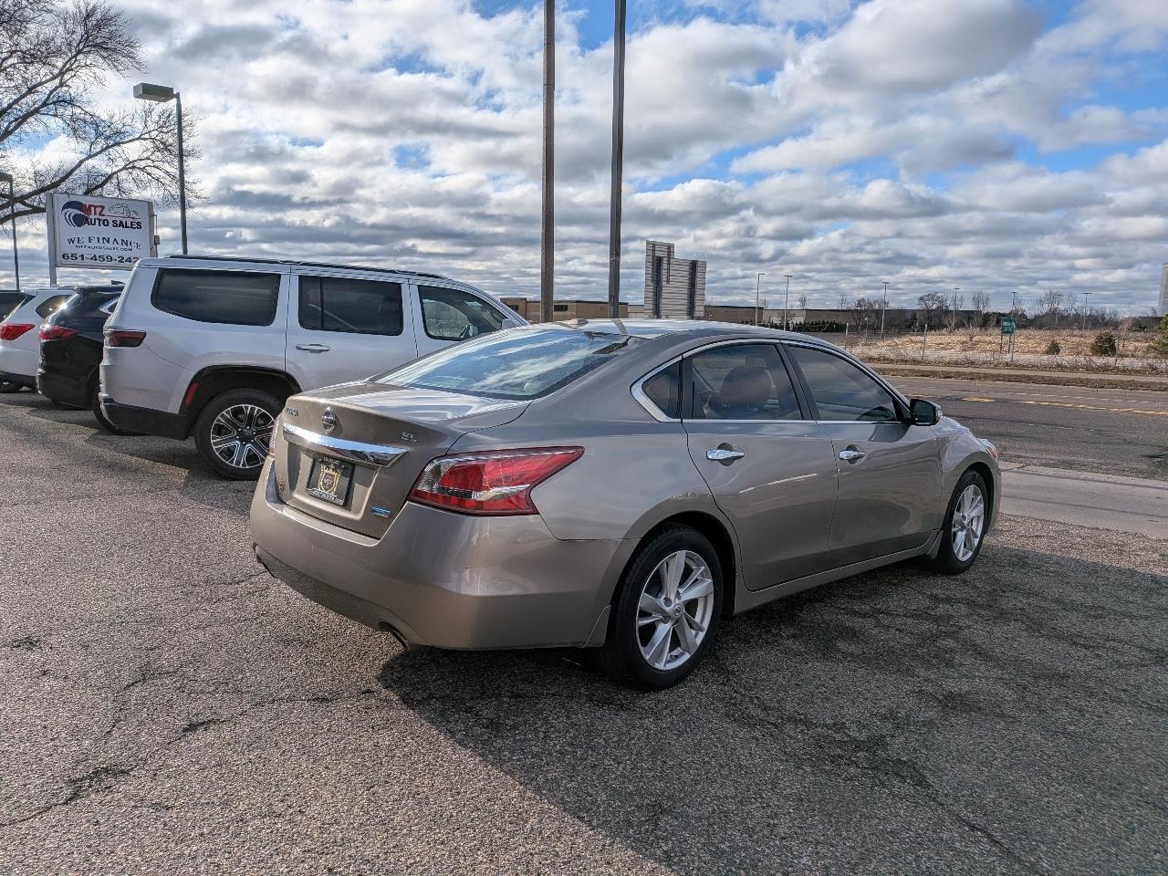 Nissan Altima 4dr Sdn I4 2.5 SL 2013