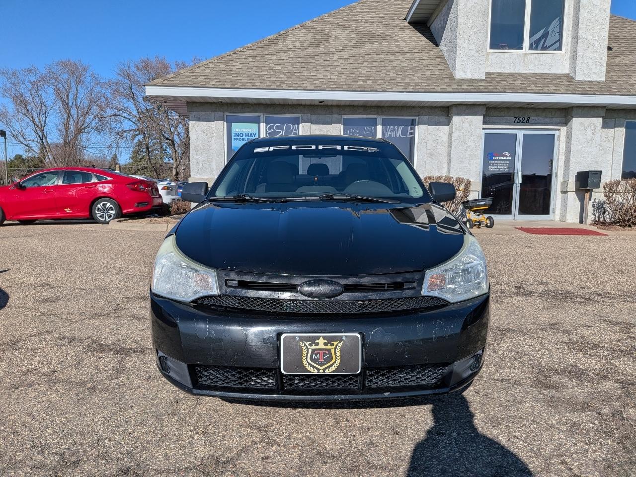 Ford Focus 4dr Sdn SE 2010