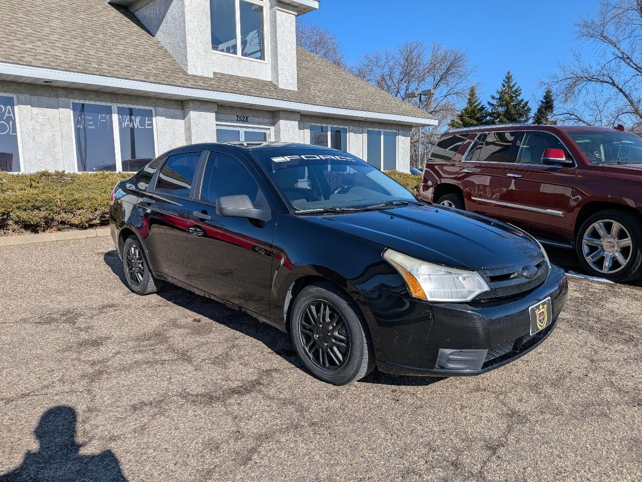 Ford Focus 4dr Sdn SE 2010