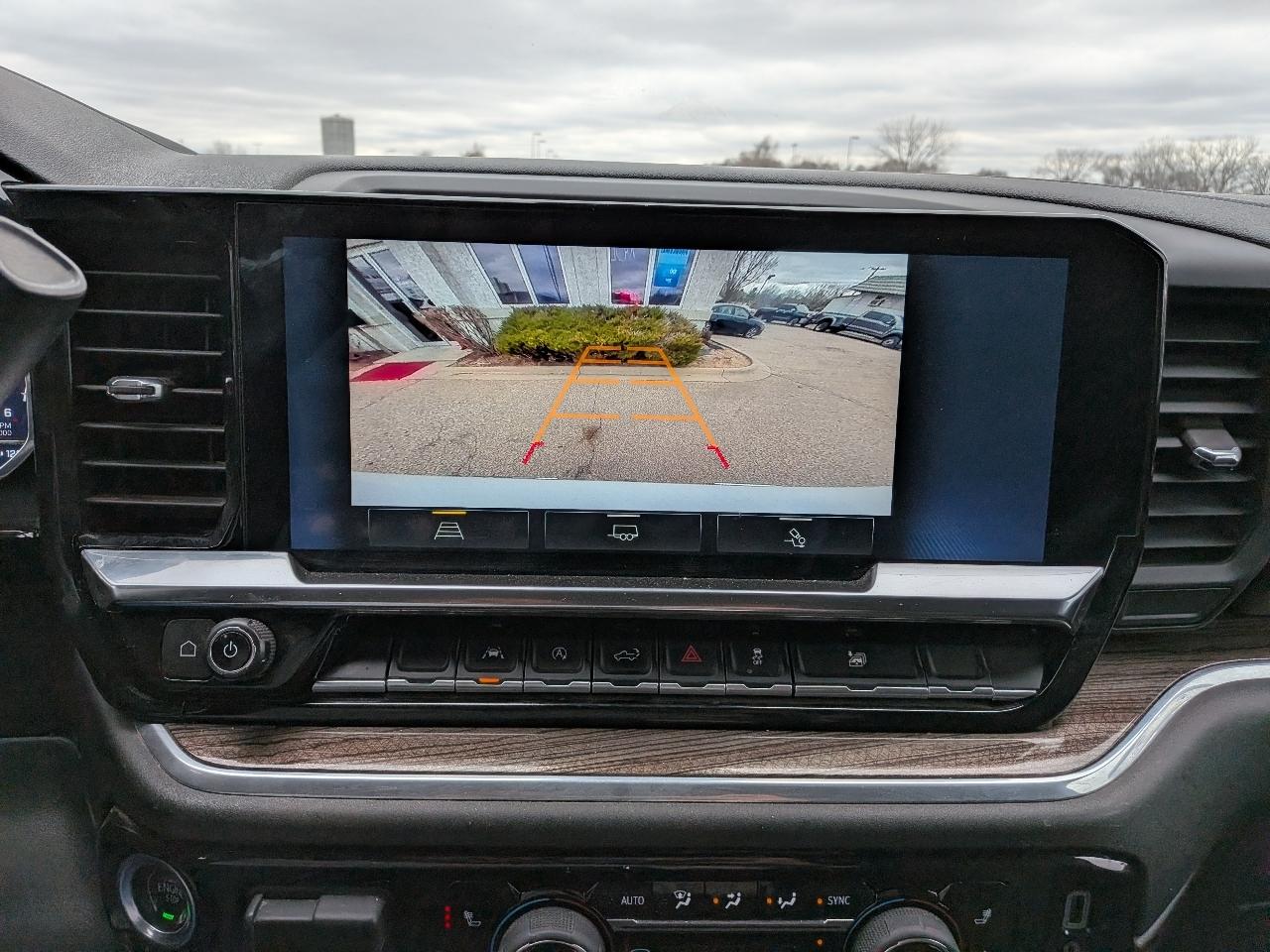 Chevrolet Silverado 1500 4WD Crew Cab 157" LT 2022