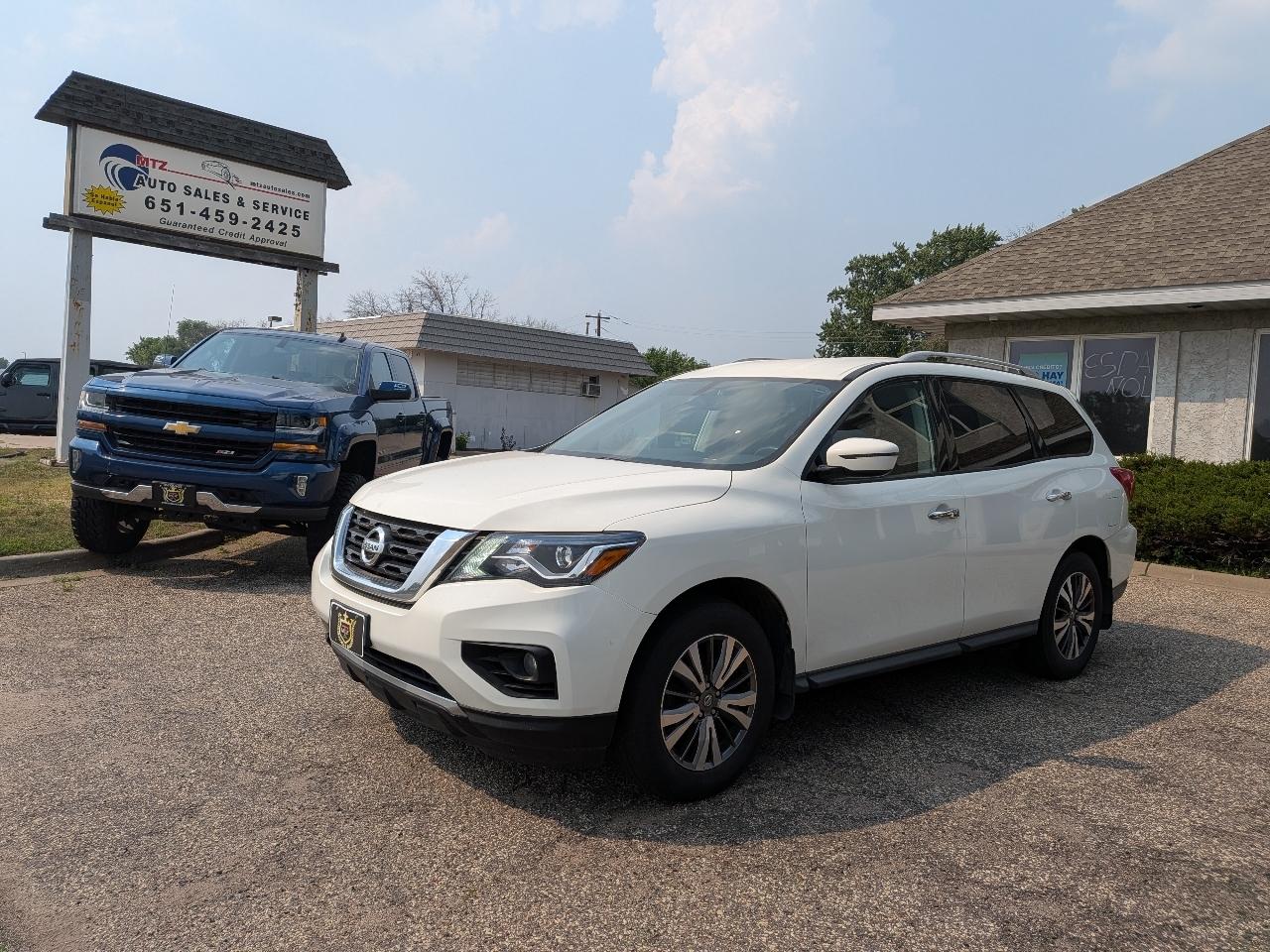 2020 Nissan Pathfinder SV