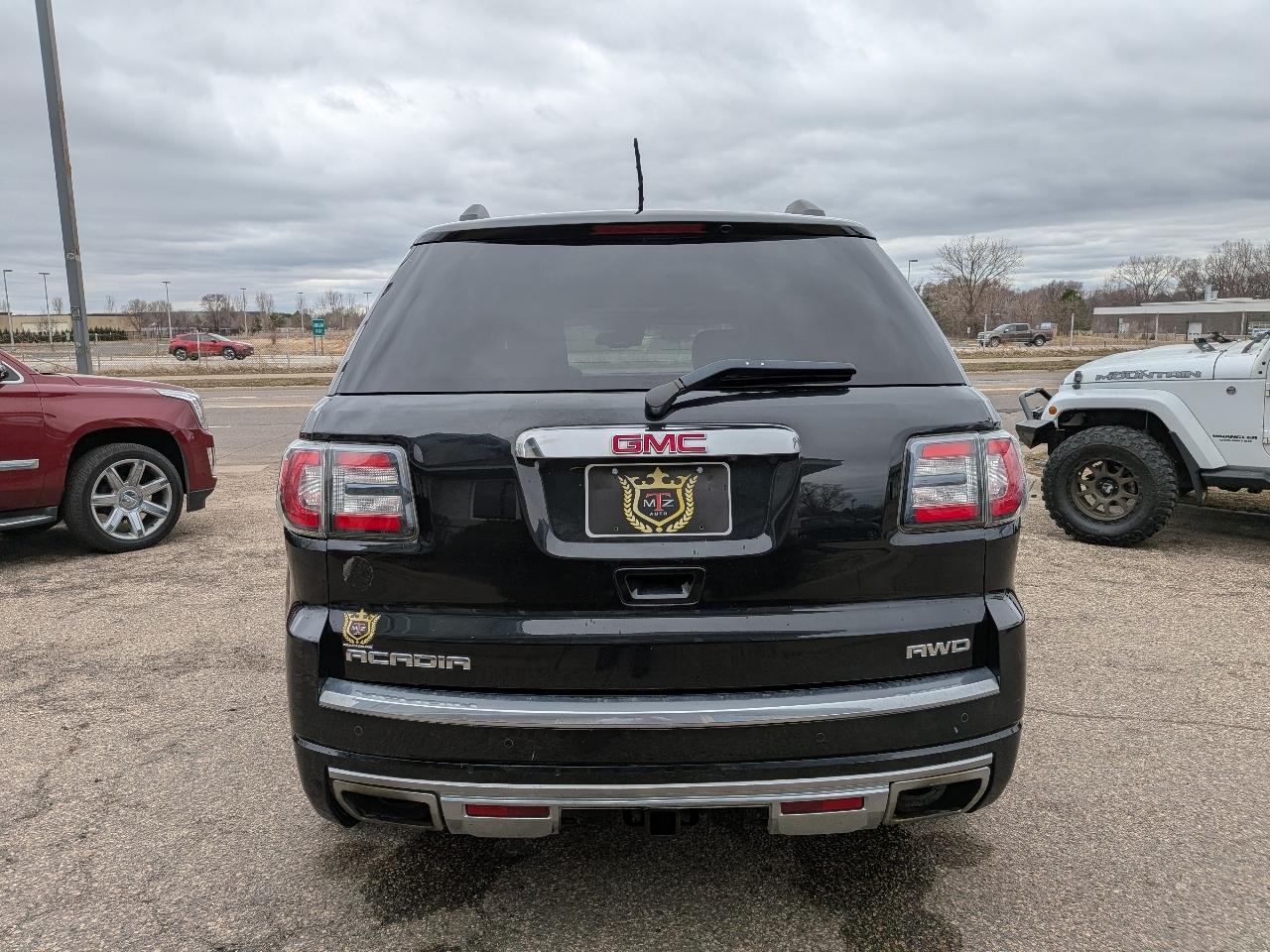 GMC Acadia AWD 4dr Denali 2015