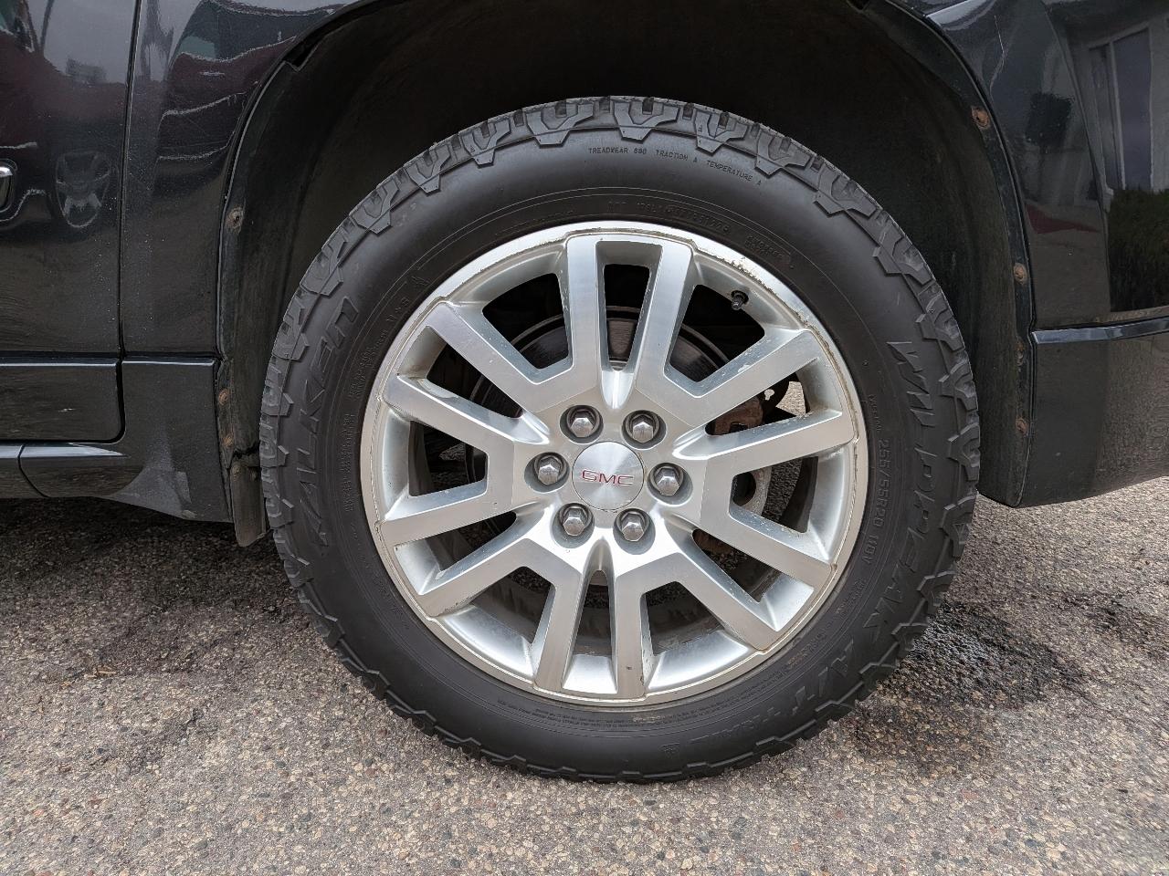 GMC Acadia AWD 4dr Denali 2015