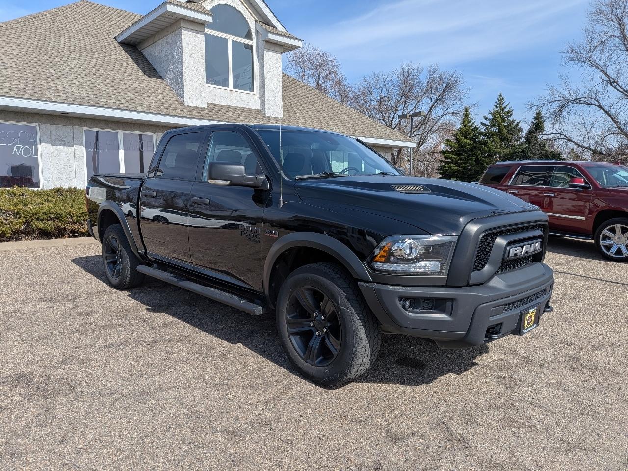 RAM 1500 Classic Warlock 4x4 Crew Cab 5'7" Box 2021