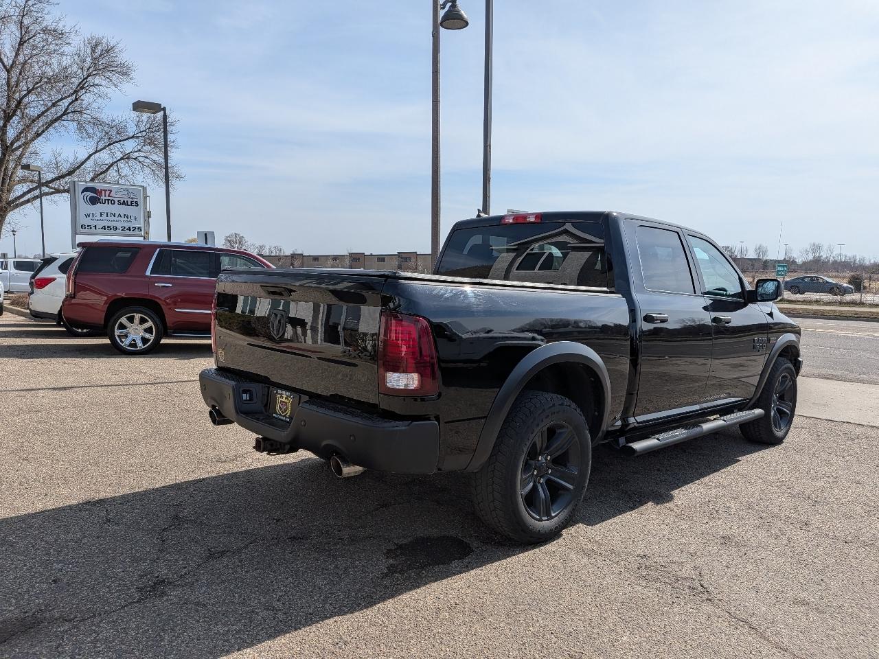 RAM 1500 Classic Warlock 4x4 Crew Cab 5'7" Box 2021