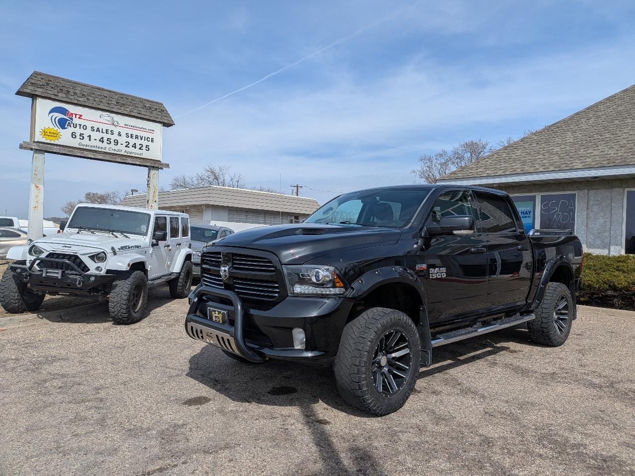 2017 RAM 1500 4WD Crew Cab 140.5" Sport
