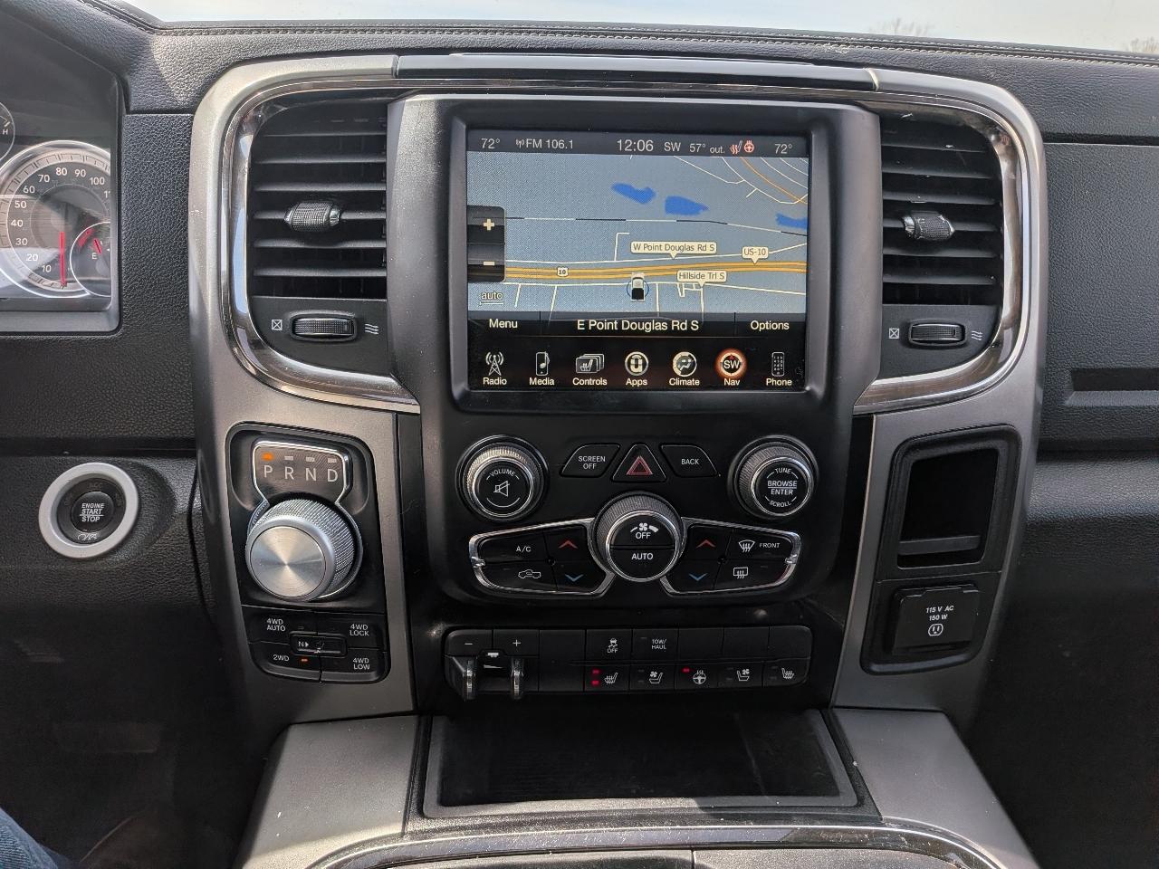 RAM 1500 4WD Crew Cab 140.5" Sport 2017