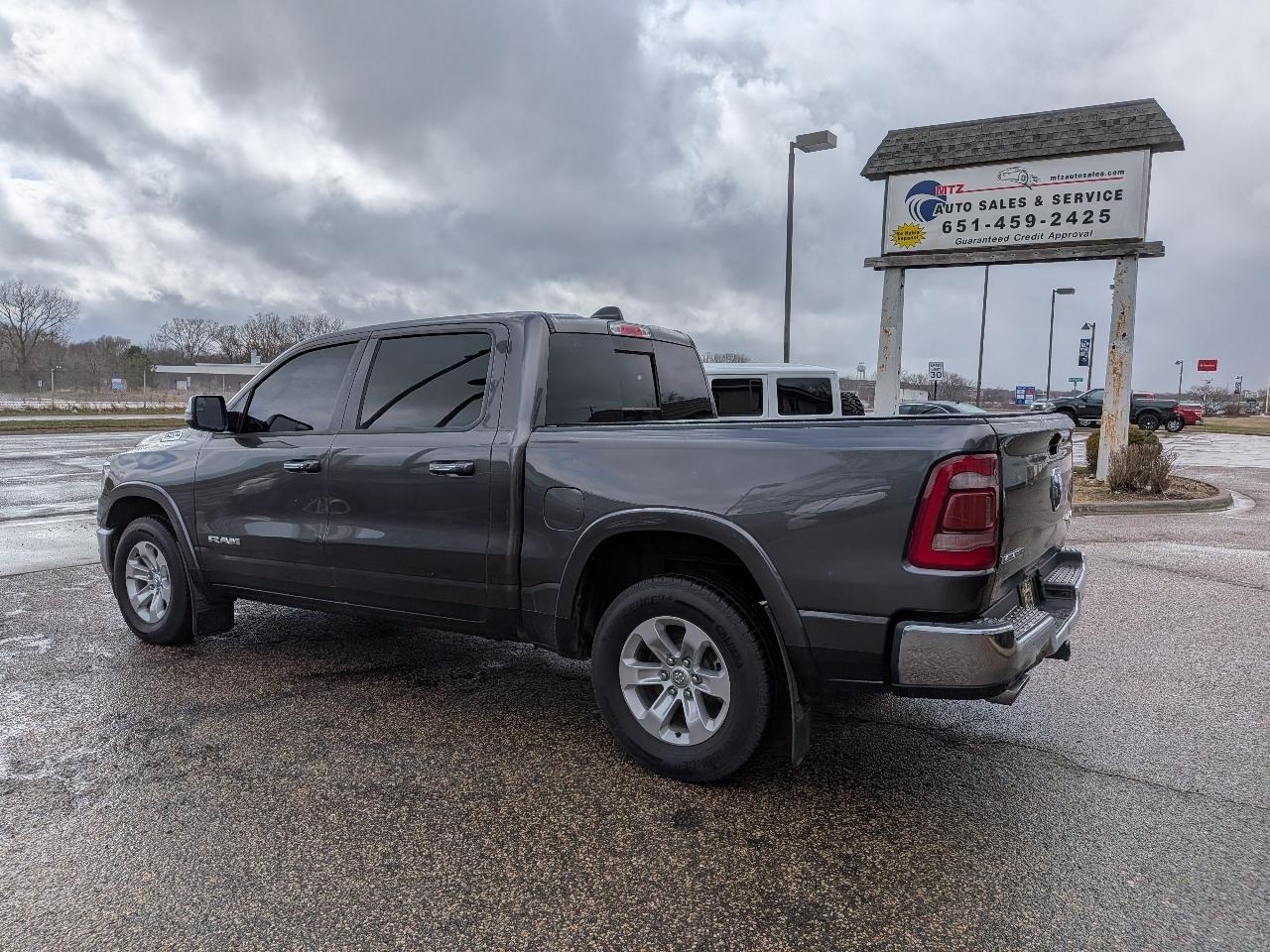 RAM 1500 Laramie 4x4 Crew Cab 5'7" Box 2021