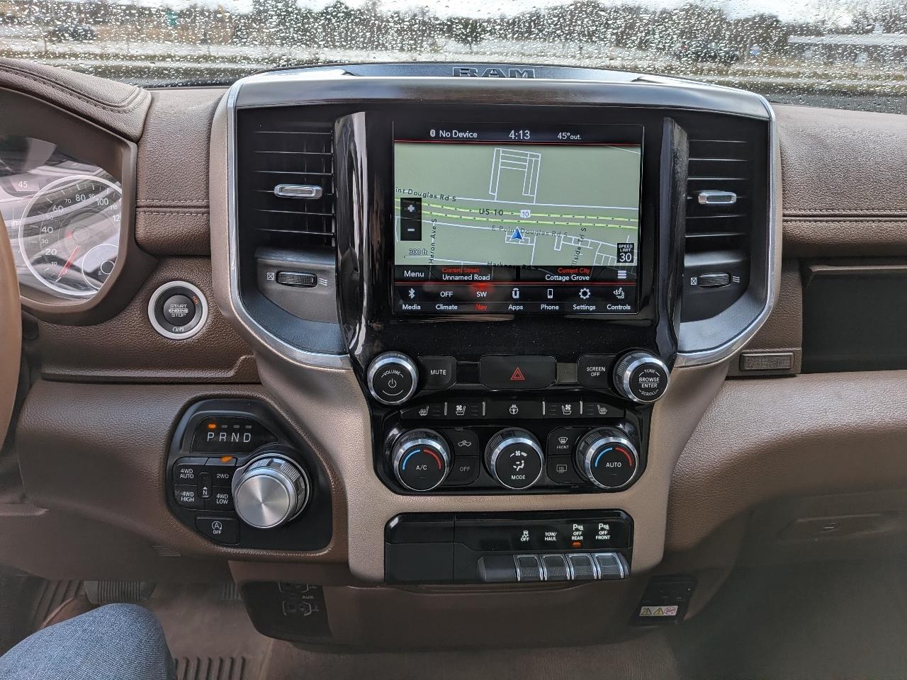 RAM 1500 Laramie 4x4 Crew Cab 5'7" Box 2021