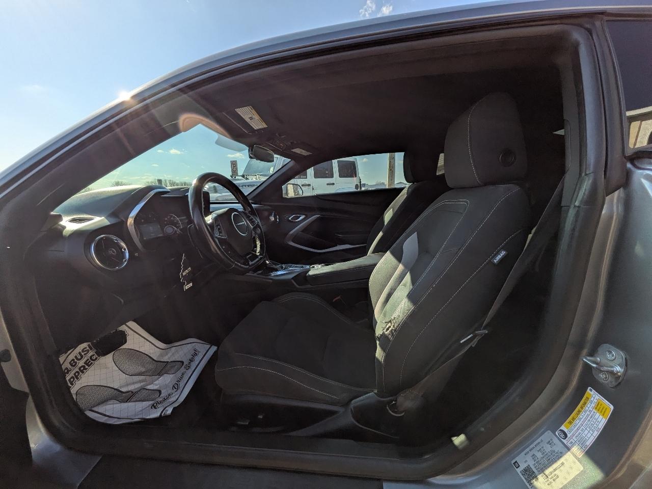 Chevrolet Camaro 2dr Cpe 1LT 2021