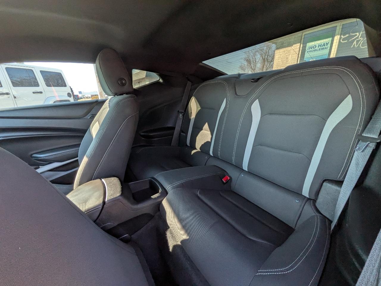 Chevrolet Camaro 2dr Cpe 1LT 2021