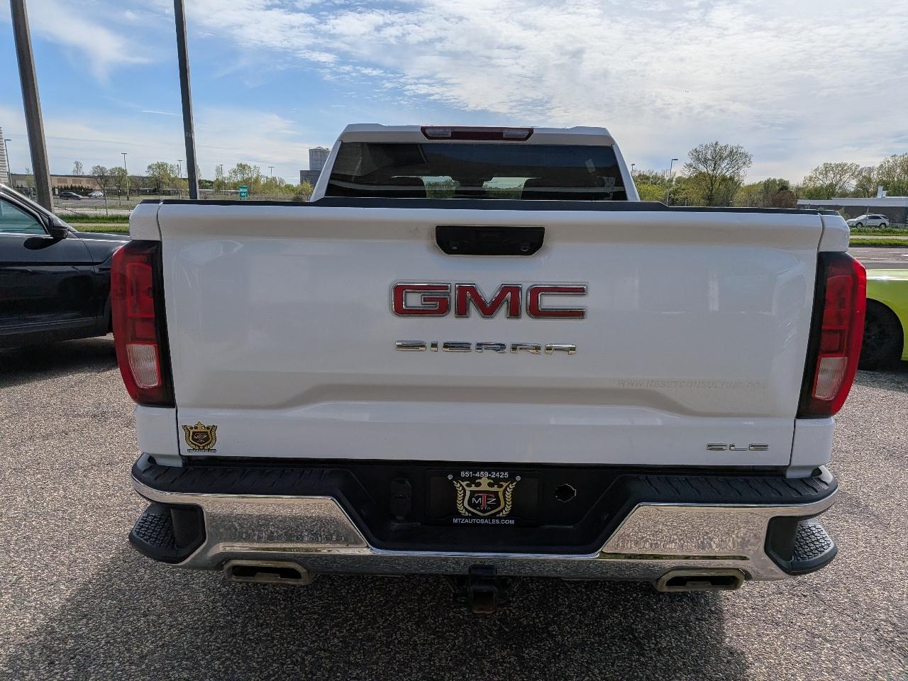 GMC Sierra 1500 4WD Crew Cab 147" SLE 2023
