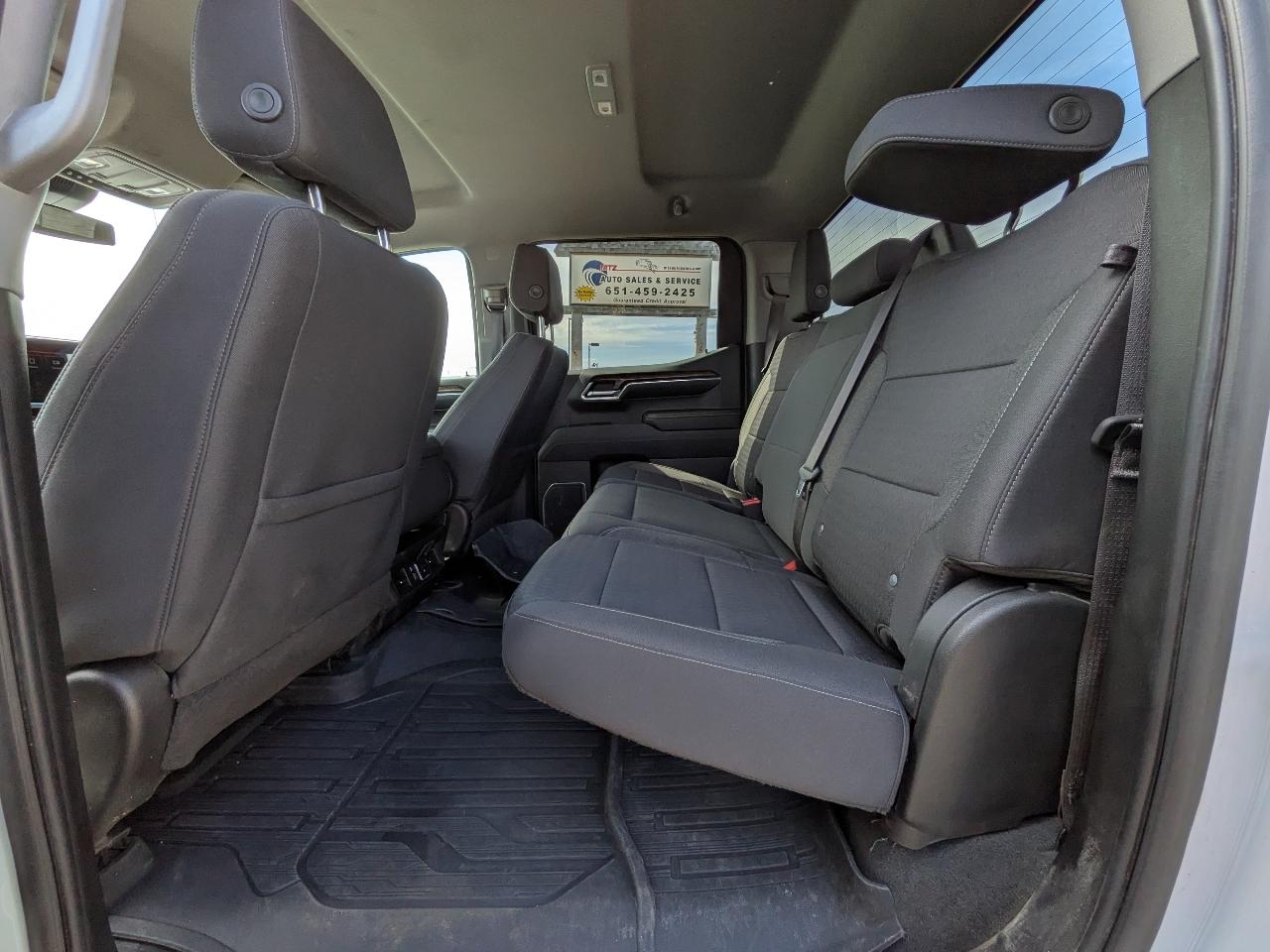 GMC Sierra 1500 4WD Crew Cab 147" SLE 2023