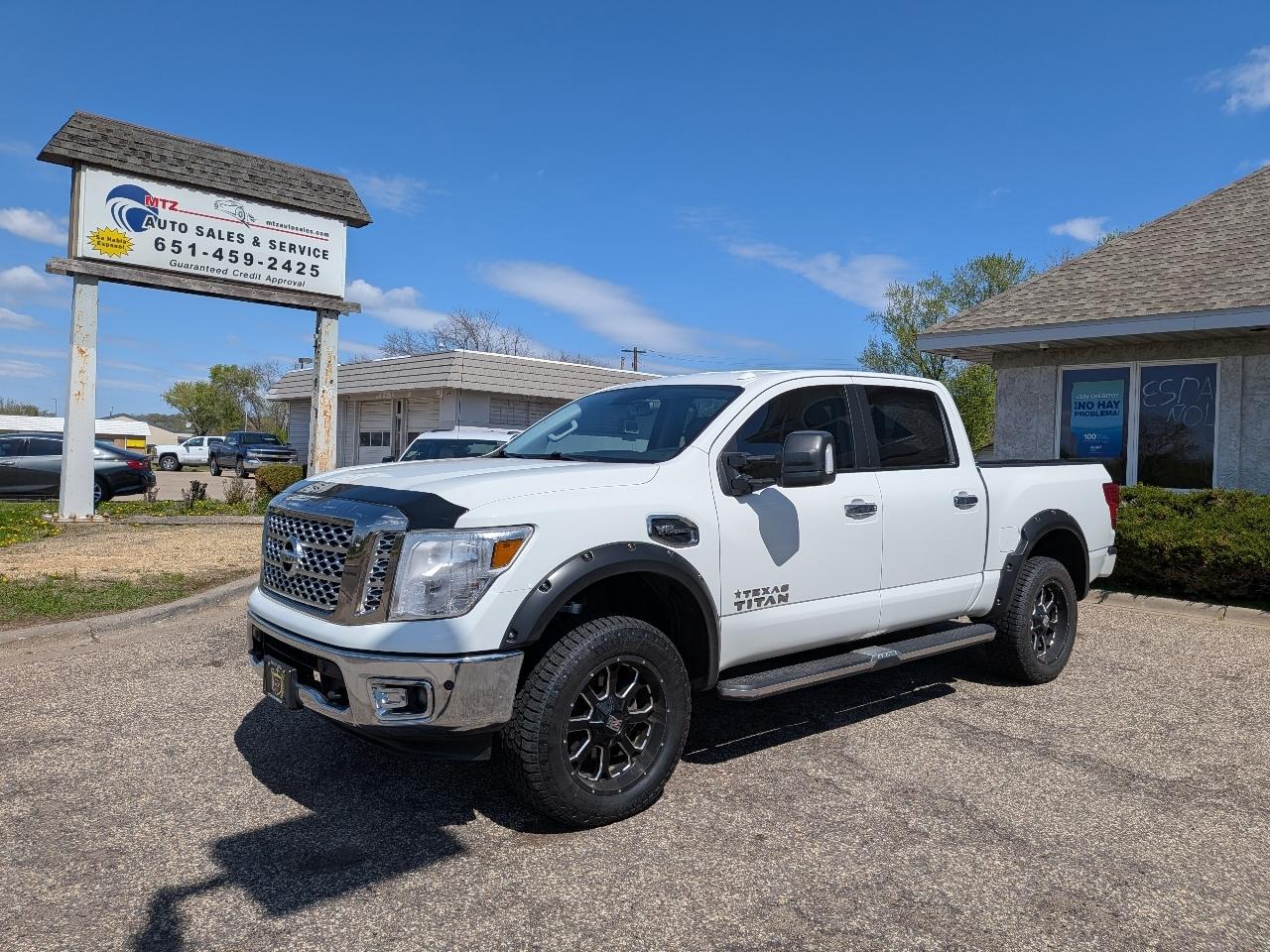 Nissan Titan 4x4 Crew Cab SV 2017