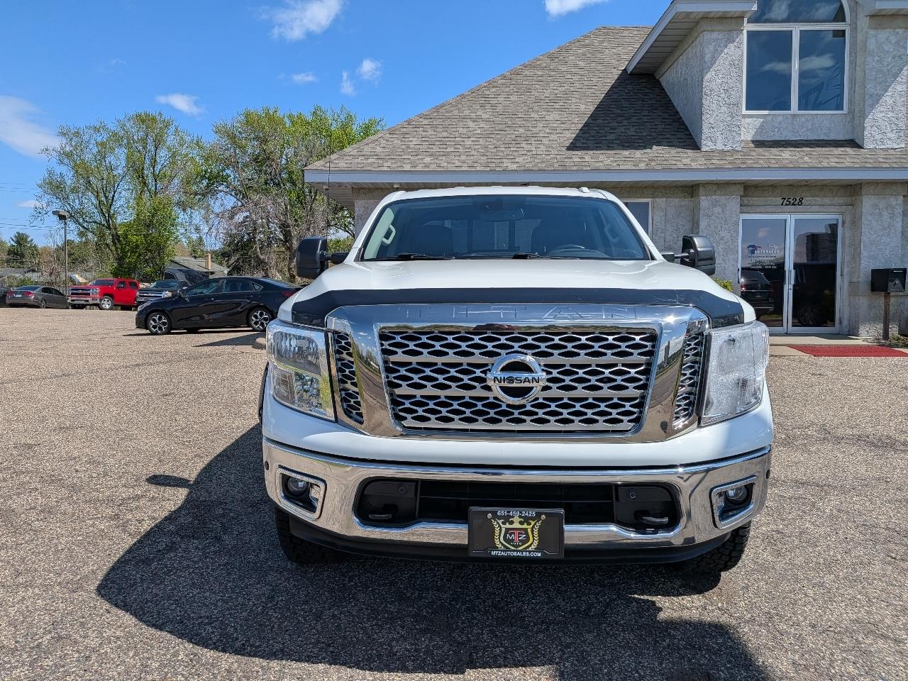 Nissan Titan 4x4 Crew Cab SV 2017