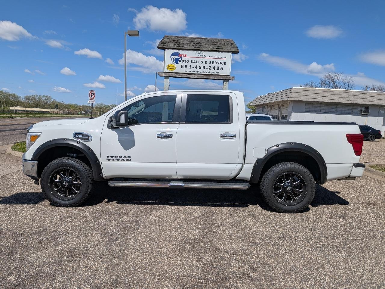 Nissan Titan 4x4 Crew Cab SV 2017