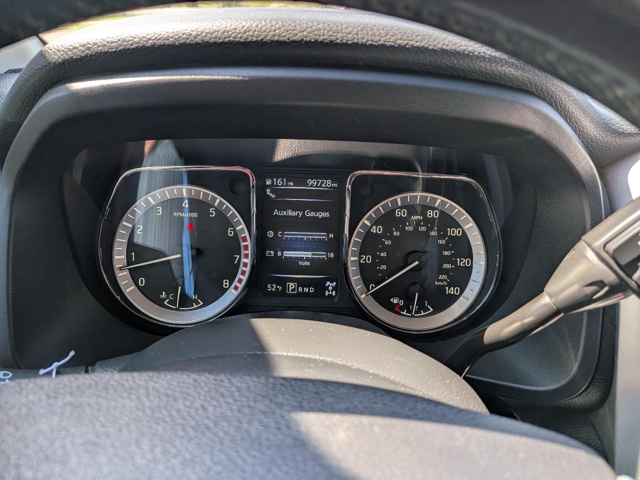 Nissan Titan 4x4 Crew Cab SV 2017