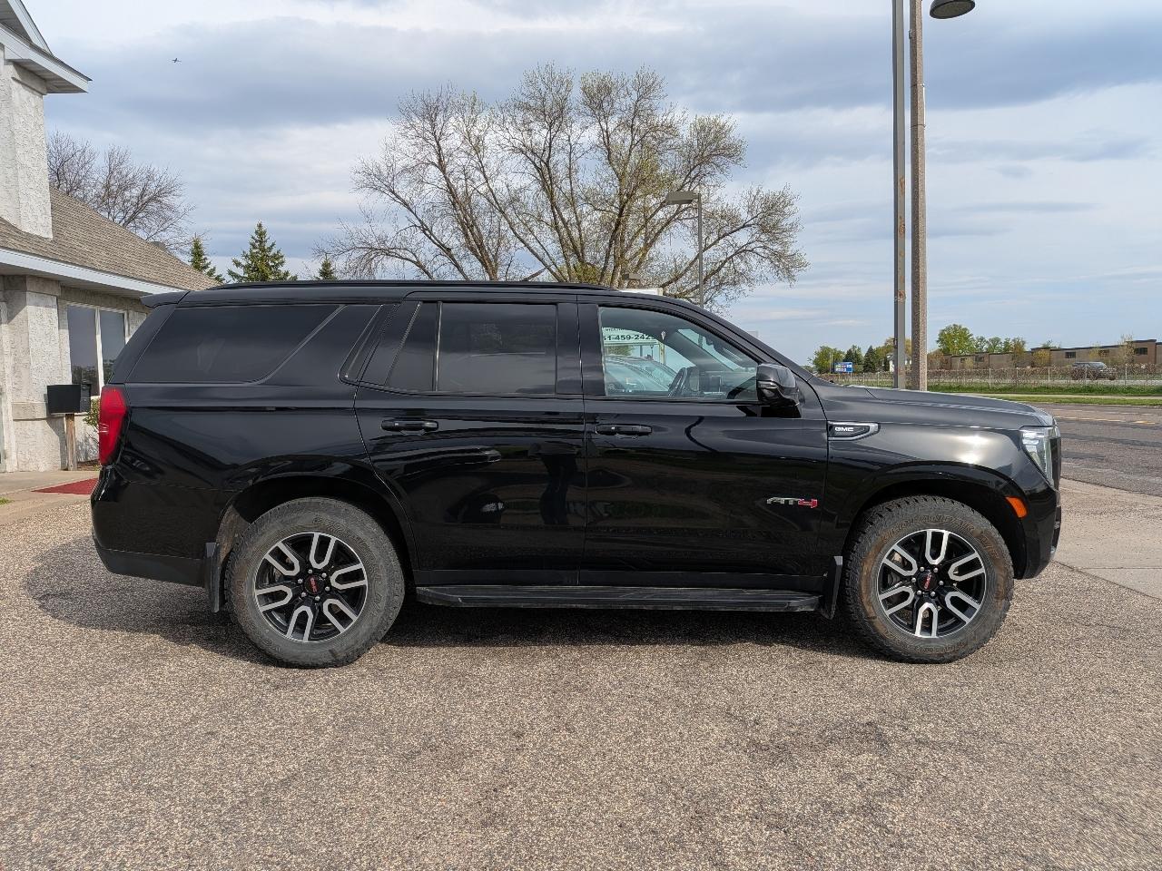 GMC Yukon 4WD 4dr AT4 2022