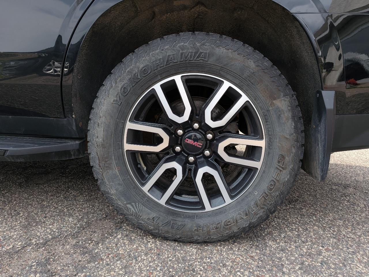 GMC Yukon 4WD 4dr AT4 2022