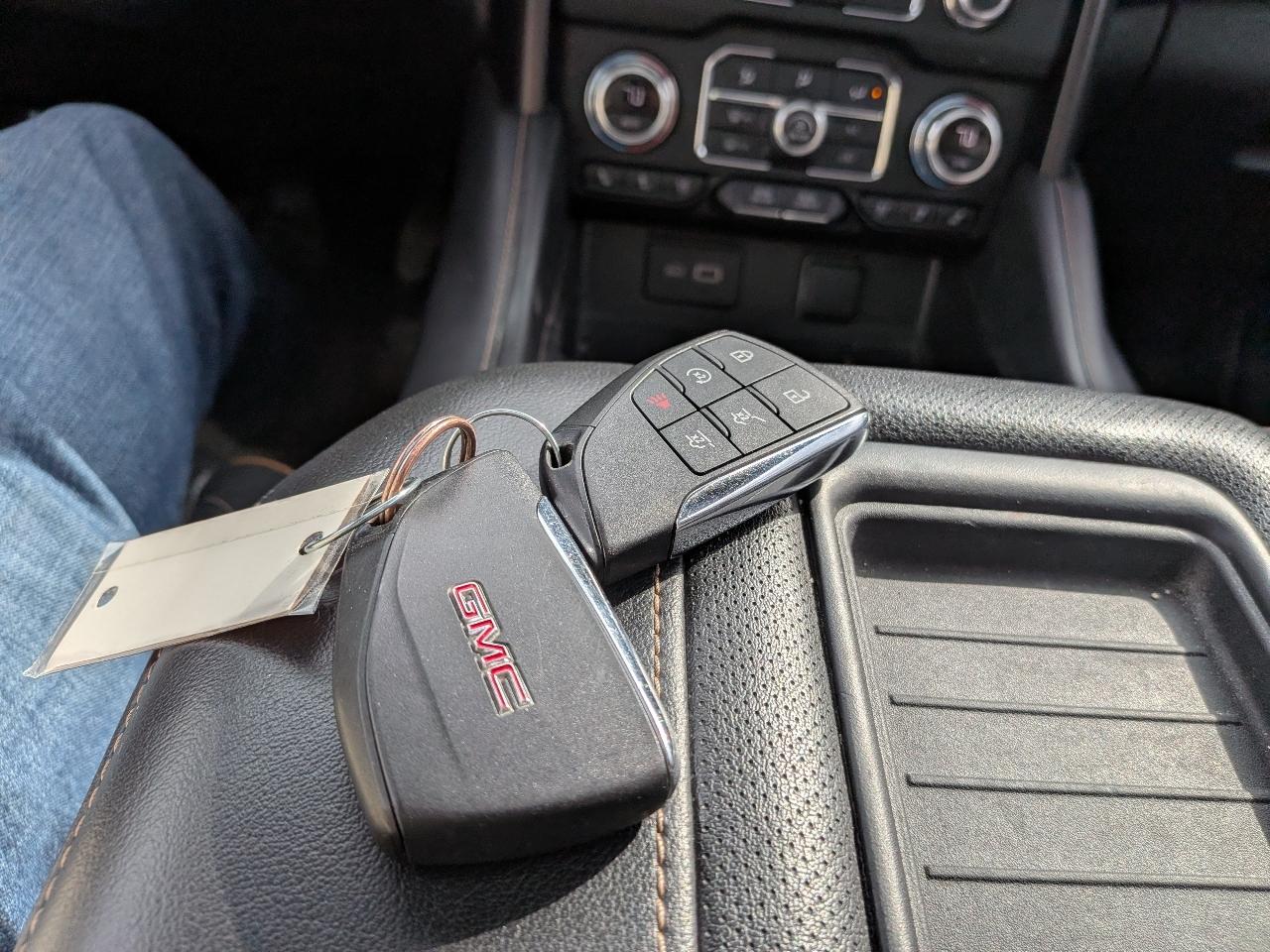 GMC Yukon 4WD 4dr AT4 2022
