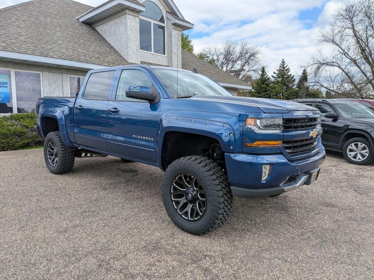 Chevrolet Silverado 1500 4WD Crew Cab 143.5" LT w/2LT 2018