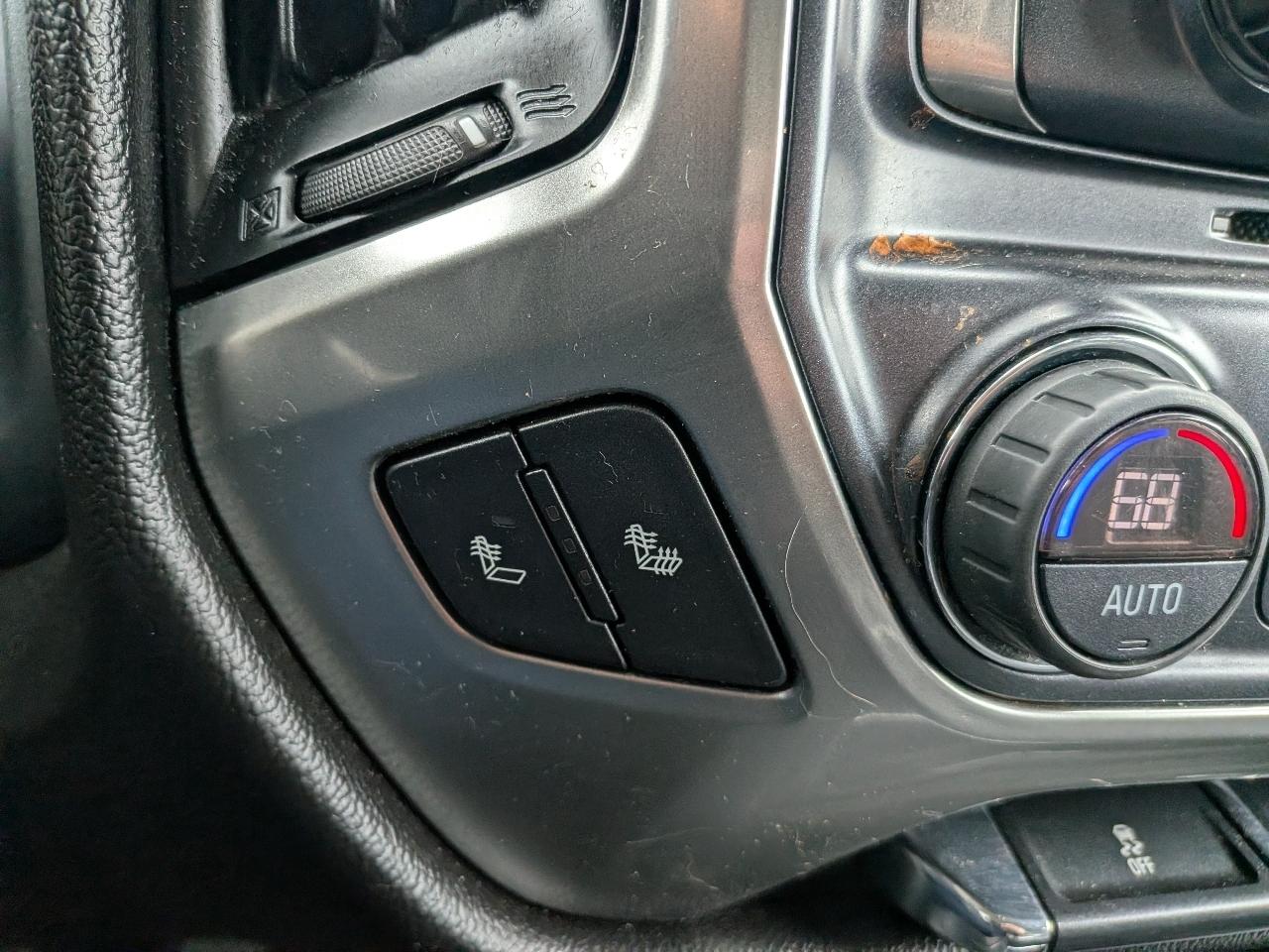 Chevrolet Silverado 1500 4WD Crew Cab 143.5" LT w/2LT 2018