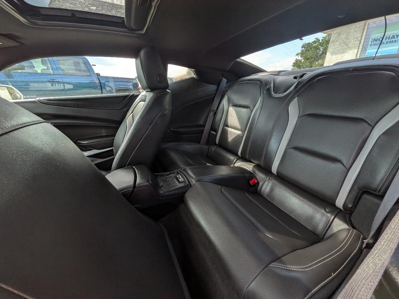 Chevrolet Camaro 2dr Cpe 2LT 2017