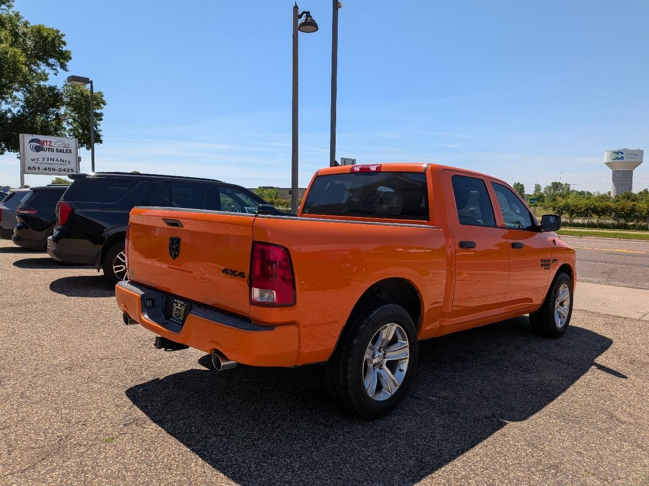 RAM 1500 Classic Express 4x4 Crew Cab 5'7" Box 2019