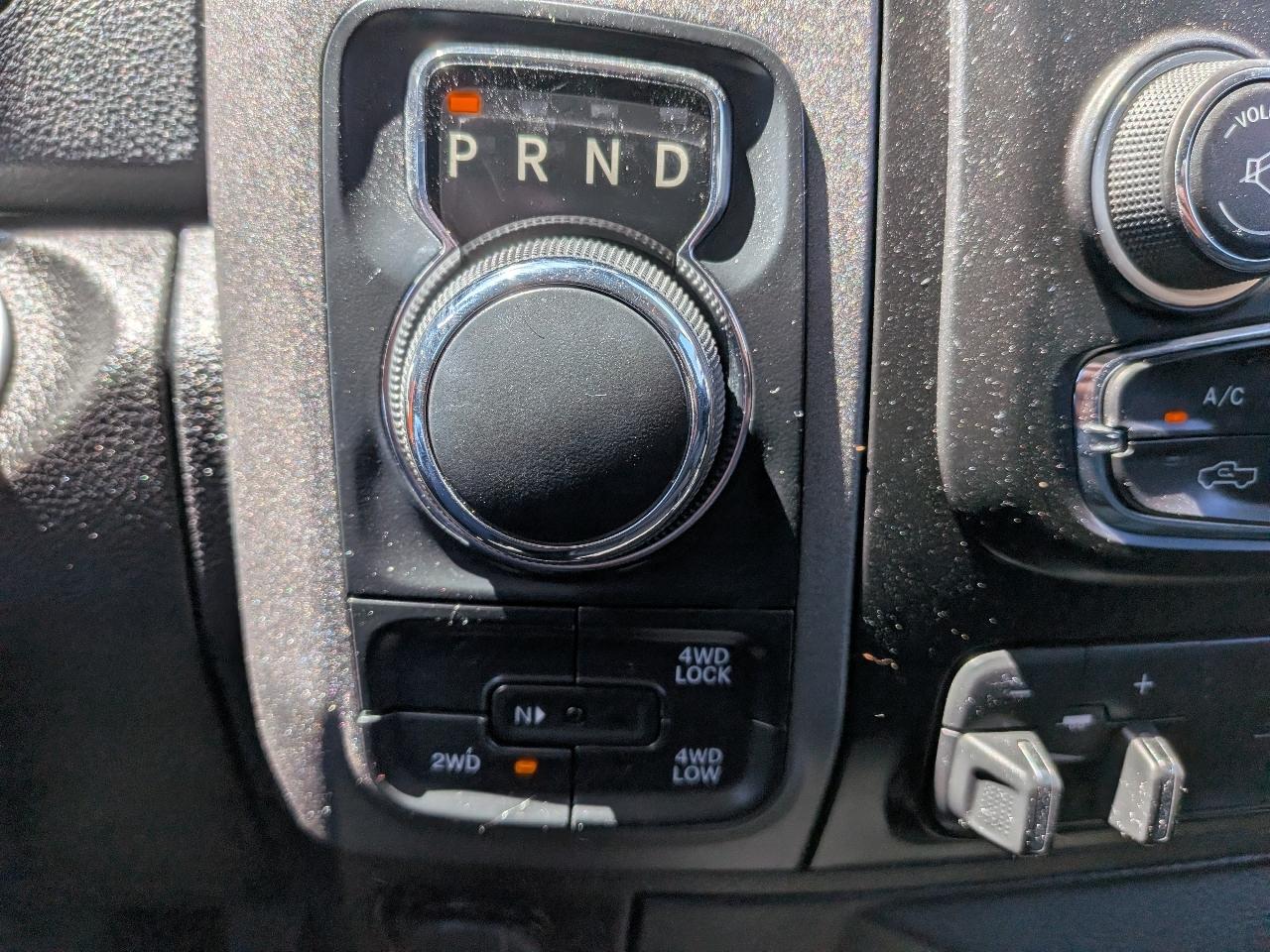 RAM 1500 Classic Express 4x4 Crew Cab 5'7" Box 2019