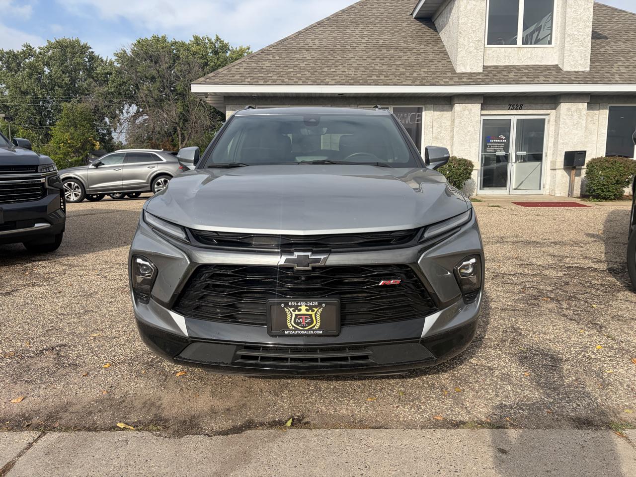 Chevrolet Blazer photo 2