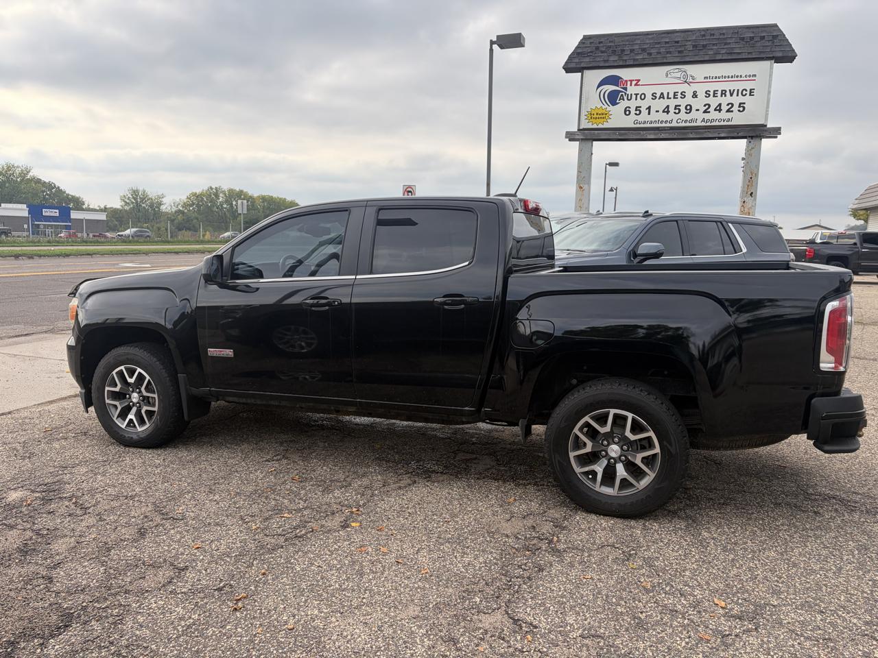 GMC Canyon photo 8