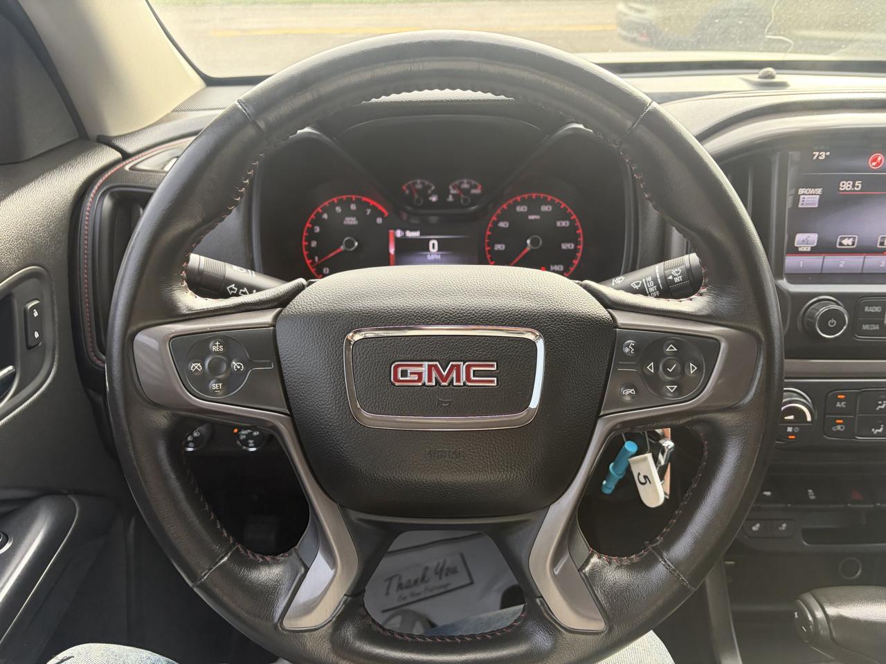GMC Canyon photo 11
