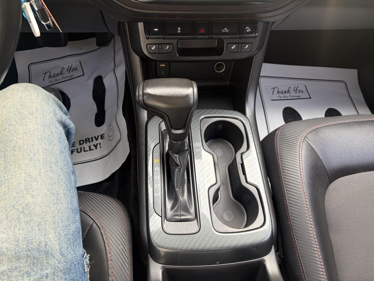 GMC Canyon photo 13