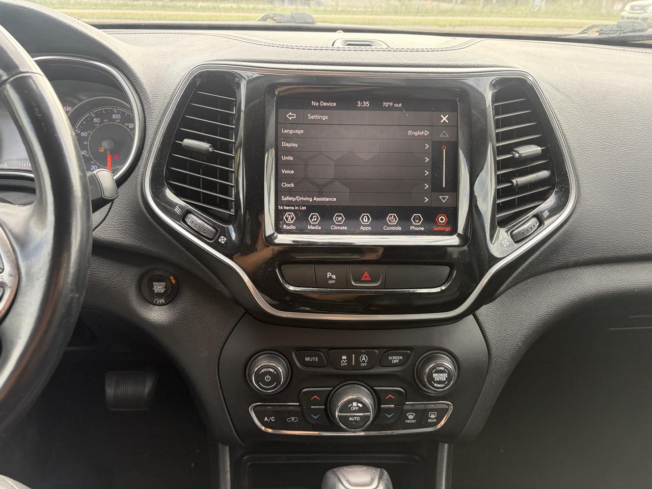 Jeep Cherokee photo 12