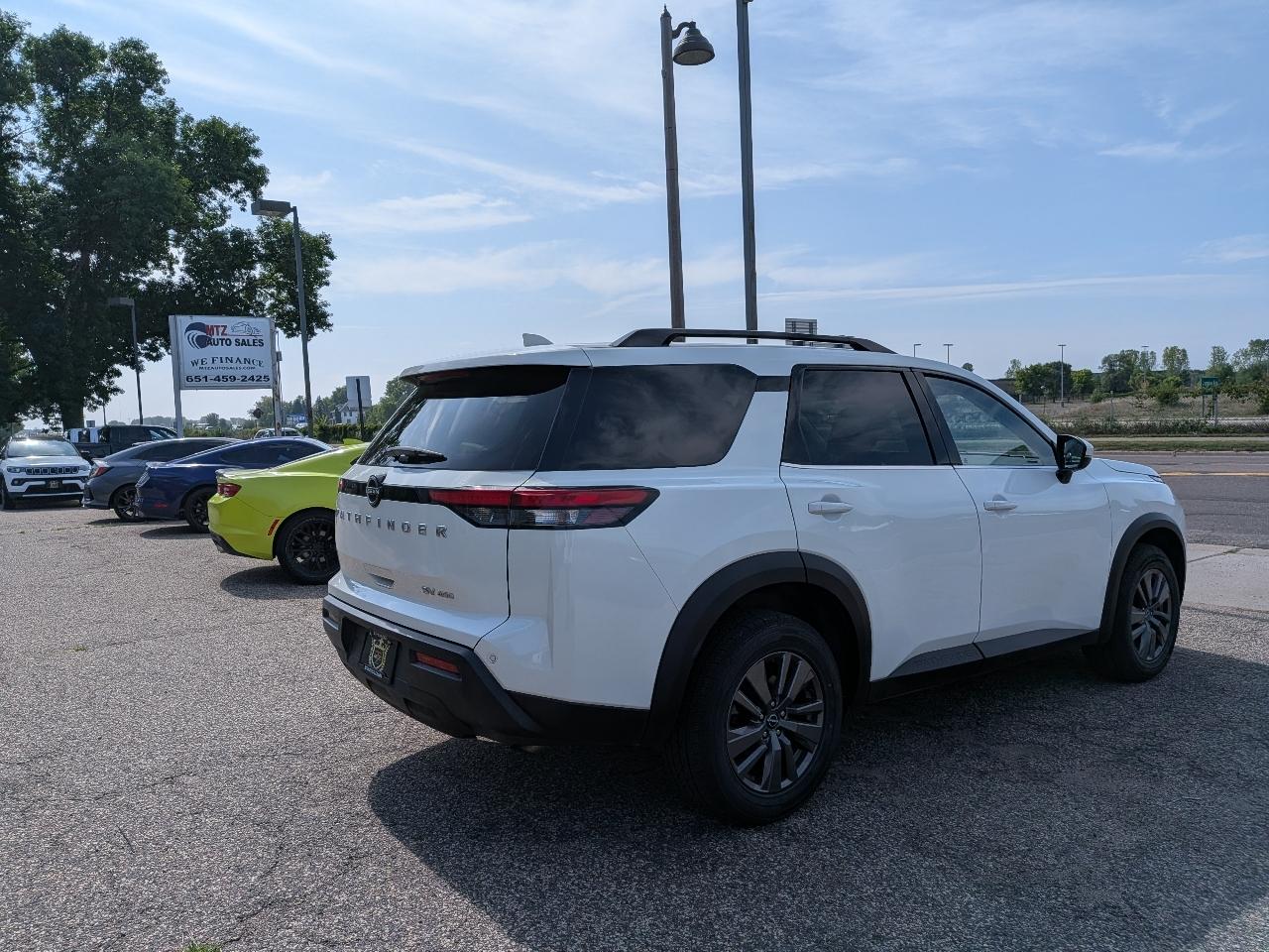 Nissan Pathfinder SV 4WD 2022