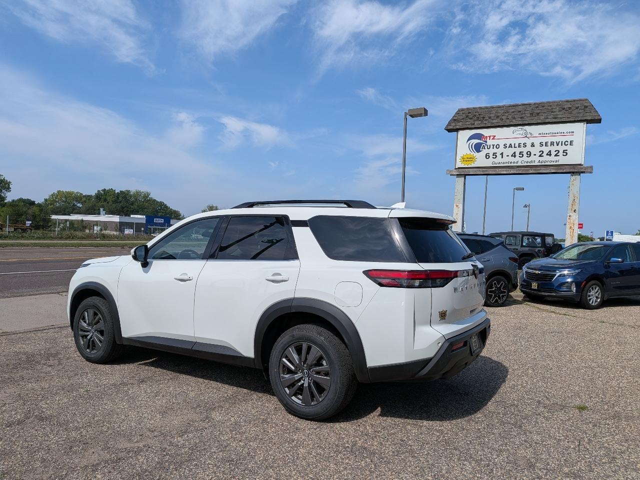 Nissan Pathfinder SV 4WD 2022