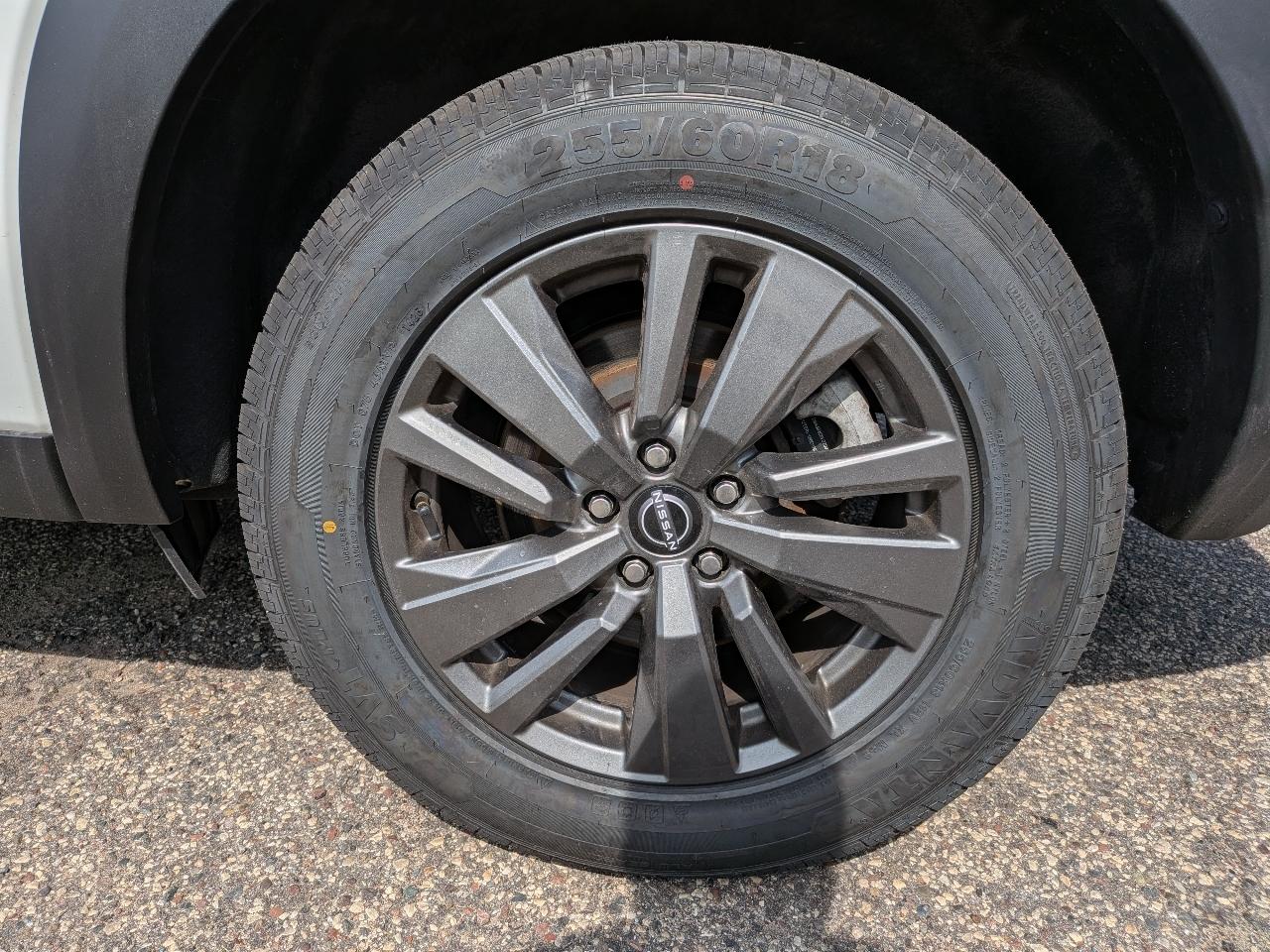 Nissan Pathfinder SV 4WD 2022