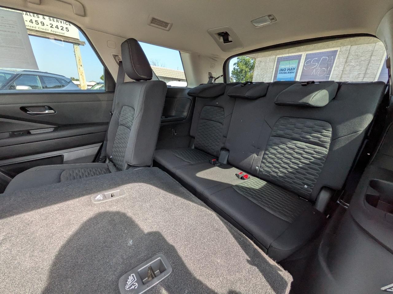 Nissan Pathfinder SV 4WD 2022