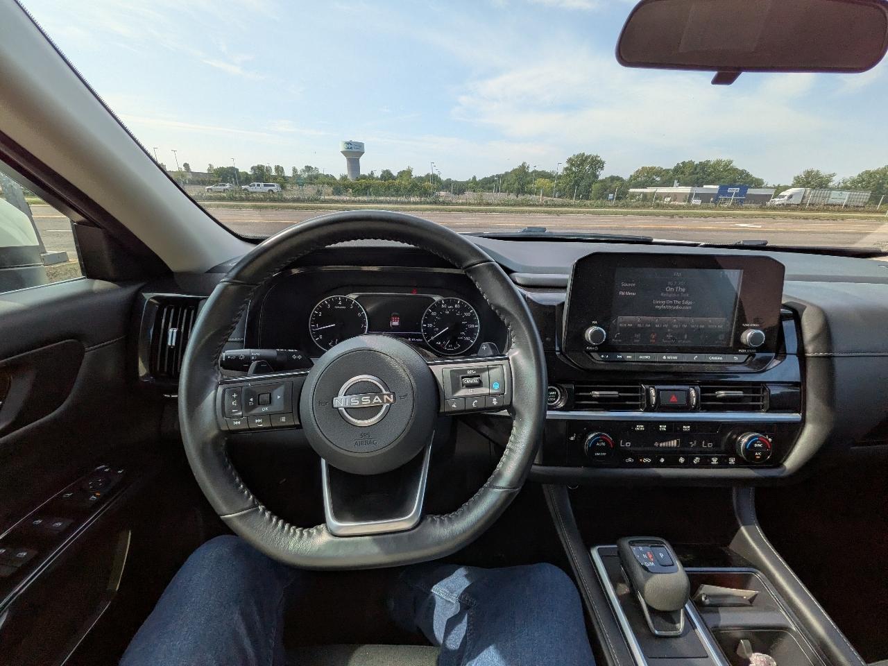 Nissan Pathfinder SV 4WD 2022