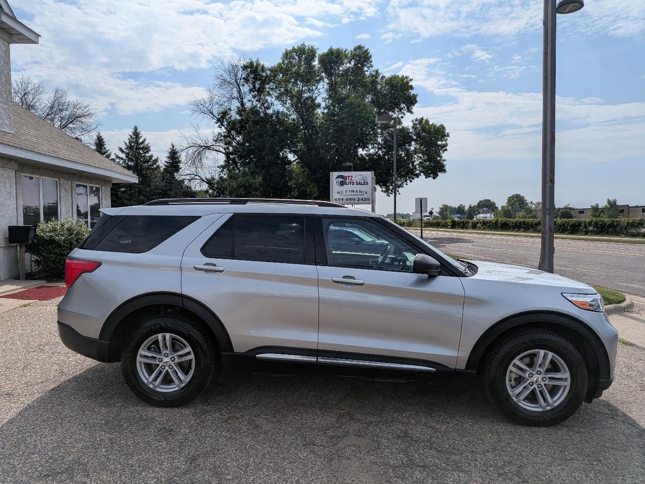 Ford Explorer XLT 4WD 2023