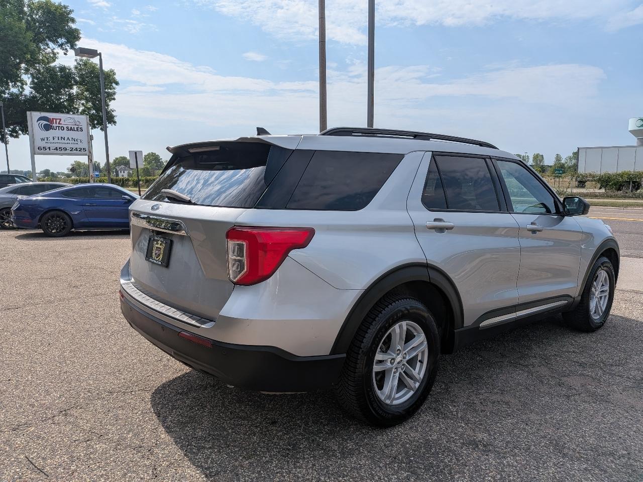 Ford Explorer XLT 4WD 2023