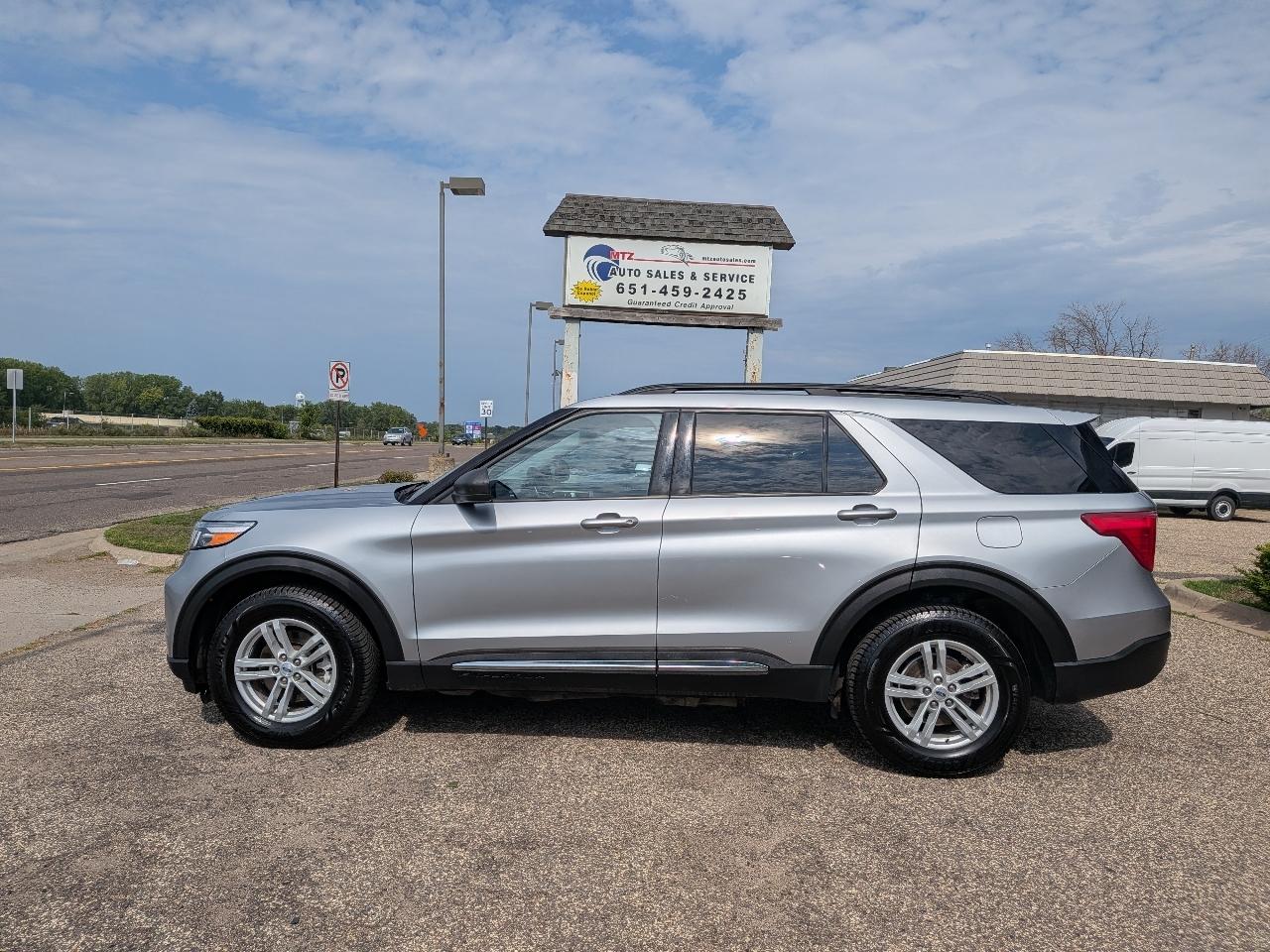 Ford Explorer XLT 4WD 2023