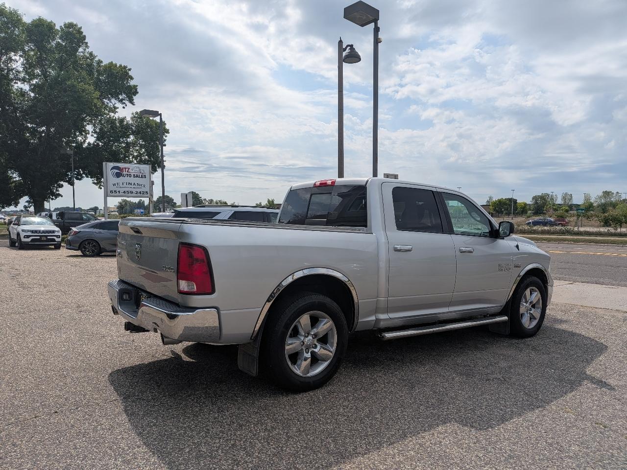 RAM 1500 4WD Crew Cab 140.5" Big Horn 2016
