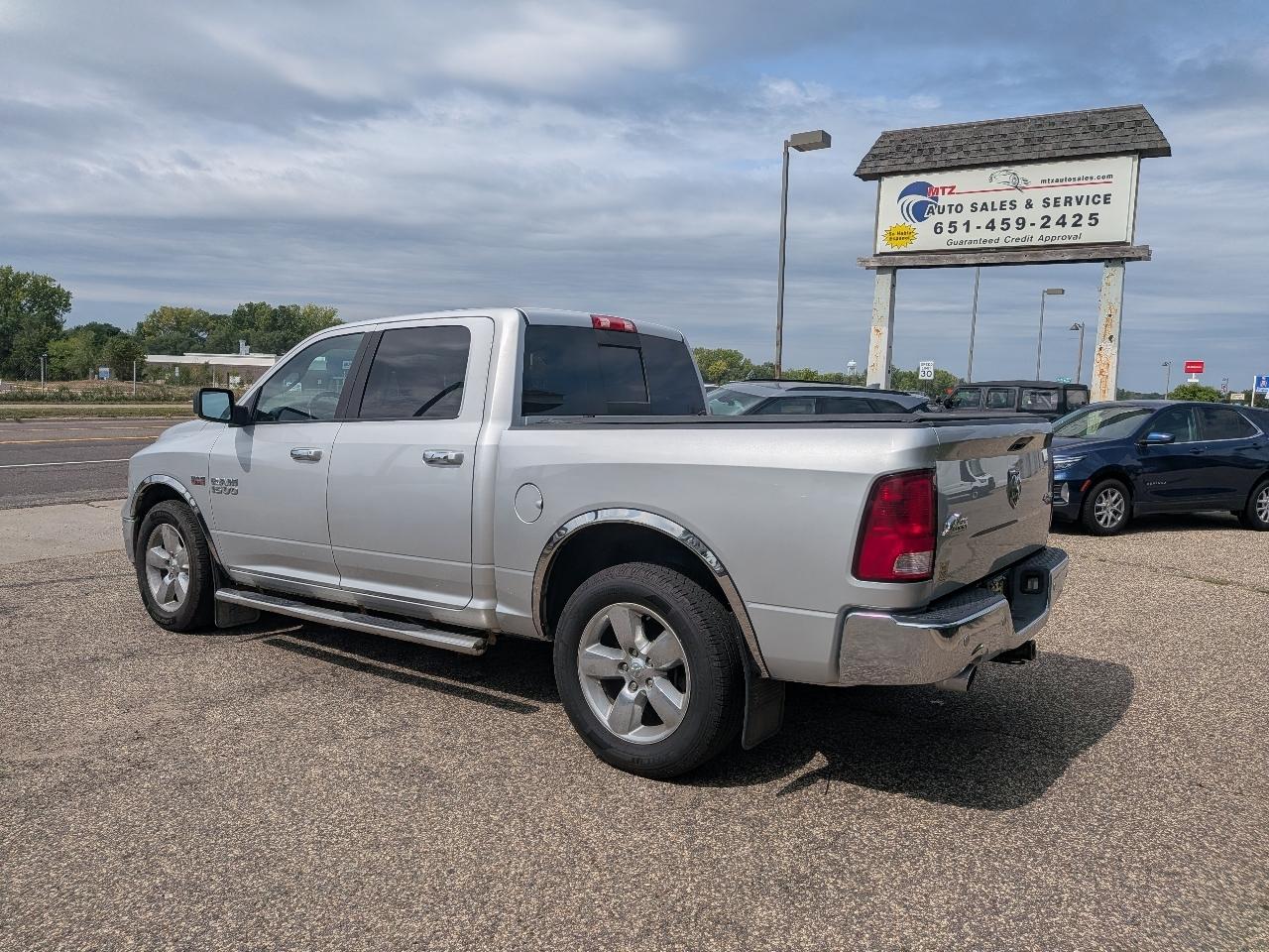 RAM 1500 4WD Crew Cab 140.5" Big Horn 2016