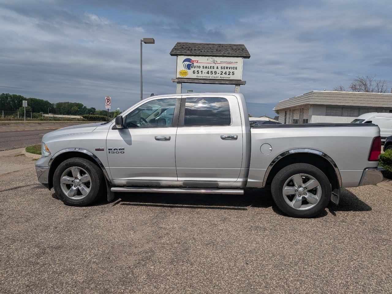 RAM 1500 4WD Crew Cab 140.5" Big Horn 2016