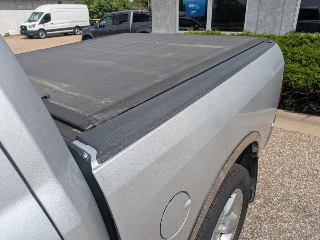 RAM 1500 4WD Crew Cab 140.5" Big Horn 2016