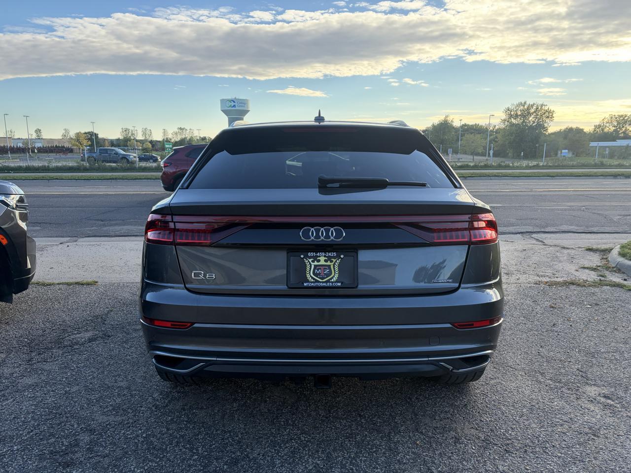 Audi Q8 photo 6