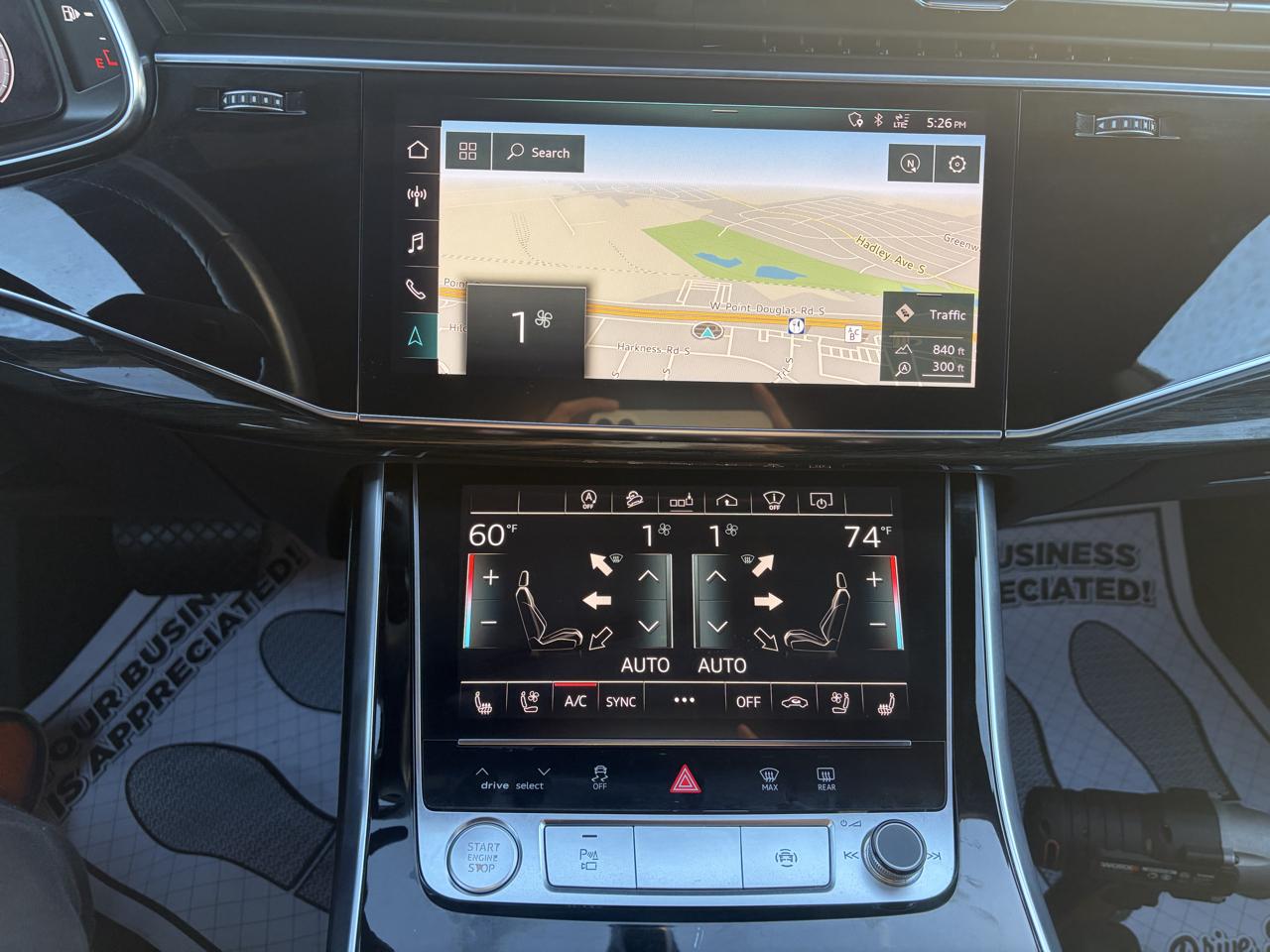Audi Q8 photo 12